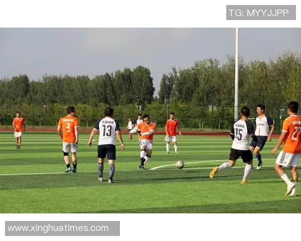 足球巨星齐聚北京踢友谊赛 展现世界级技艺与激情的完美碰撞 足球巨星齐聚北京踢友谊赛 展现世界级技艺与激情的完美碰撞